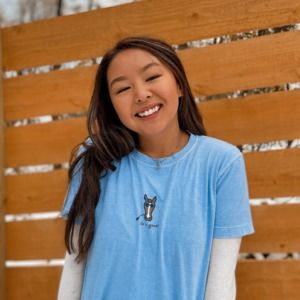 Meet your Posher, Lia